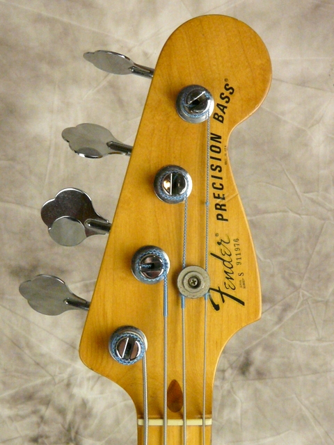 Fender_Precision-1979-black-003.JPG