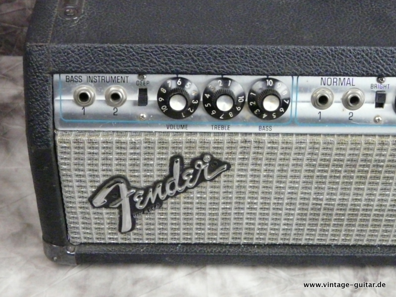 Fender-Bassman_70-1981-silverface-002.JPG
