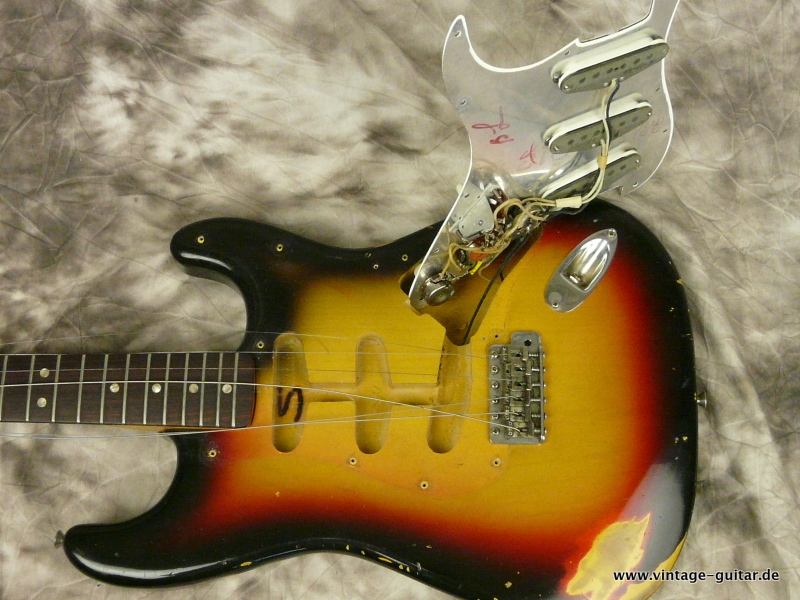 Fender-Stratocaster-1966-sunburst-017.JPG