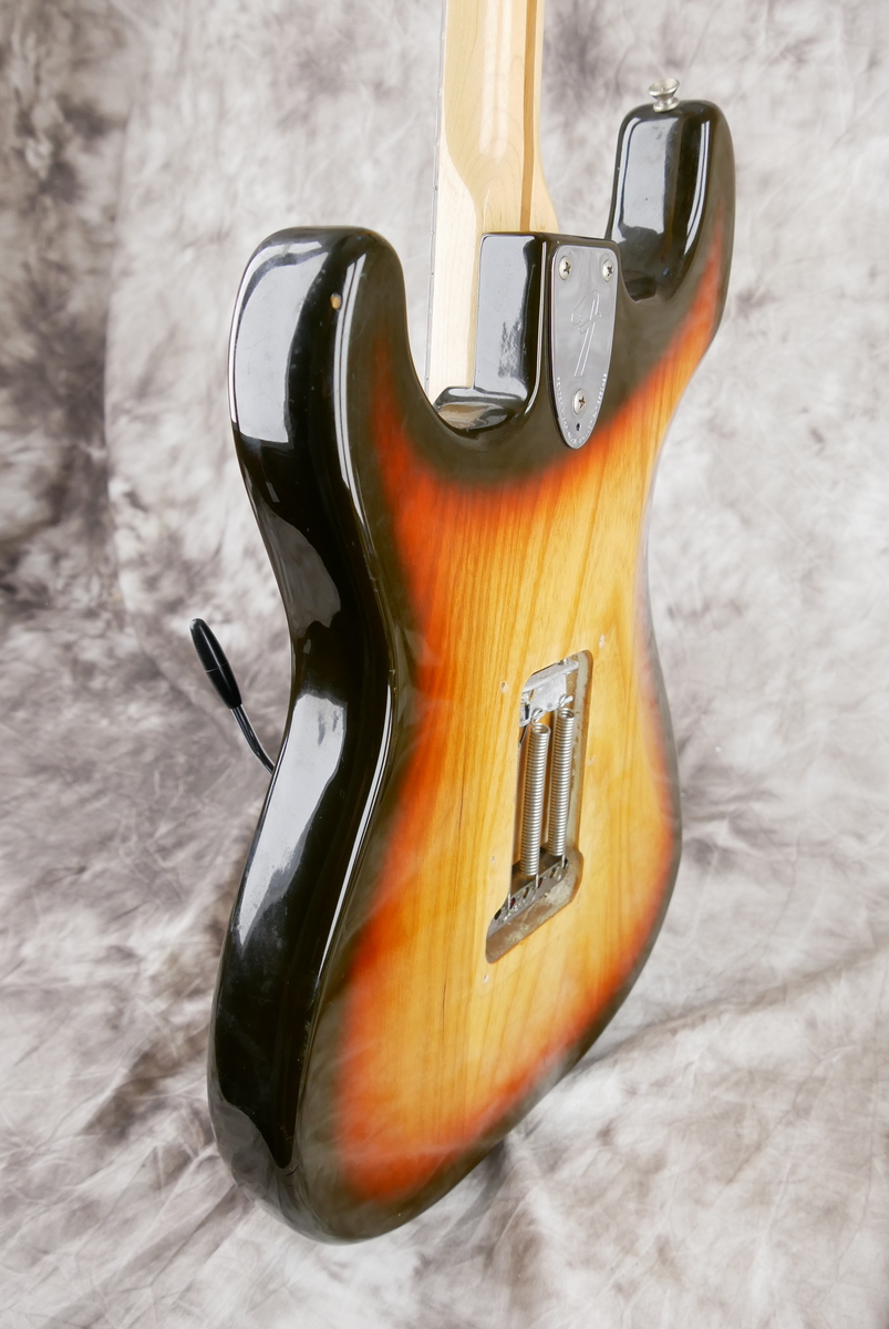 Fender_Stratocaster_ash_sunburst_1980-007.JPG