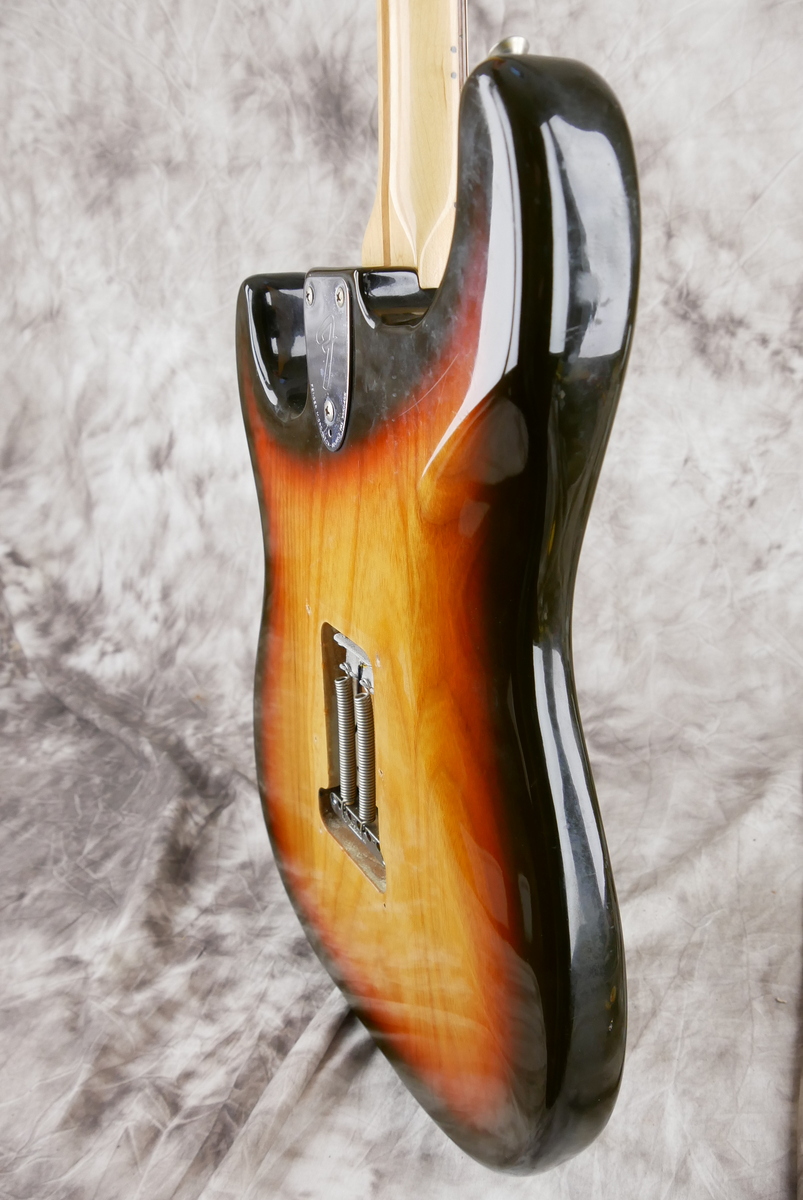 Fender_Stratocaster_ash_sunburst_1980-008.JPG