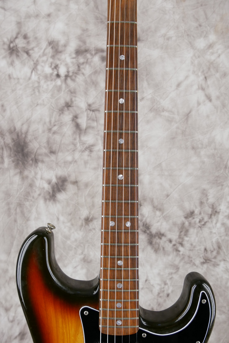 Fender_Stratocaster_ash_sunburst_1980-011.JPG