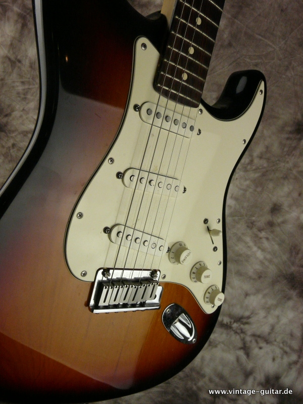 Fender-Stratocaster-US-Standard-2010-008.JPG