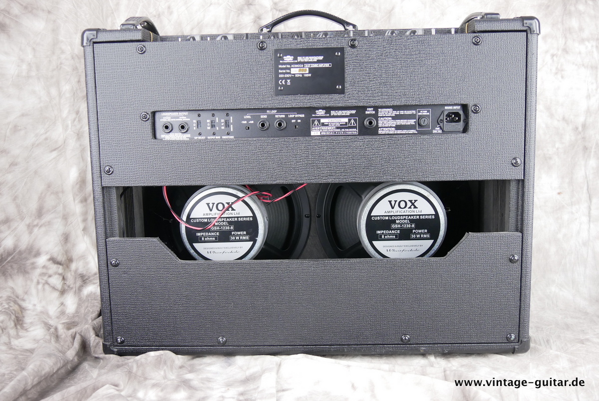 Vox_AC_30_combo_black_2008-002.JPG