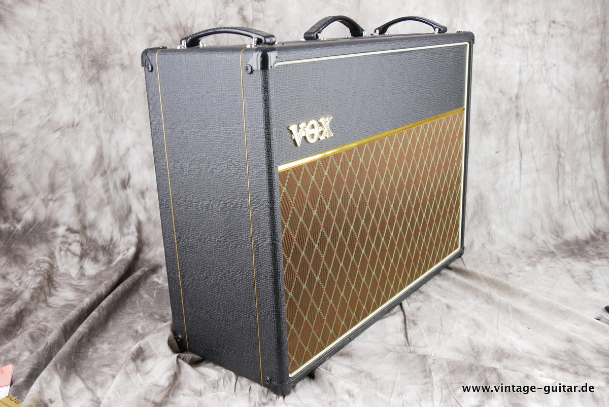 Vox_AC_30_combo_black_2008-004.JPG