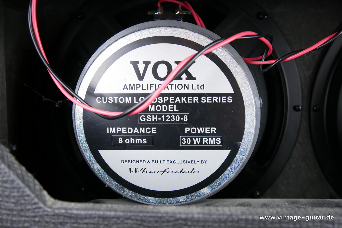 img/vintage/2545/Vox_AC_30_combo_black_2008-011.JPG