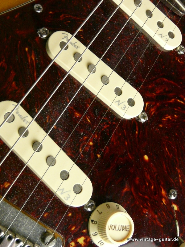 Fender-Stratocaster_Special-2011-natural-010.JPG