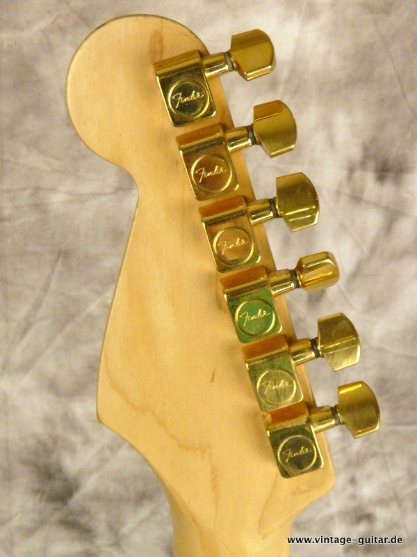 Fender-Stratocaster_1993-Special-Edition-green-metallic-007.JPG