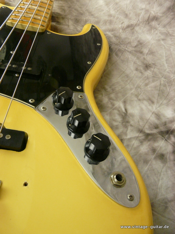 Fender-Jazz-Bass-1976-olympic-white-013.JPG