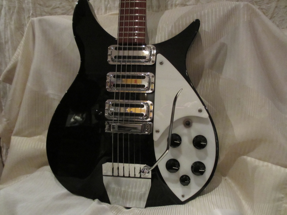 Rickenbacker-325_V63-1994-jetglo-John_lennon-004.jpeg