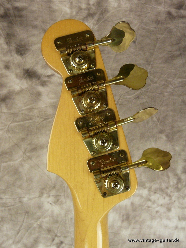 Fender-Precision-Special-lake-placid-blue-1983-008.JPG
