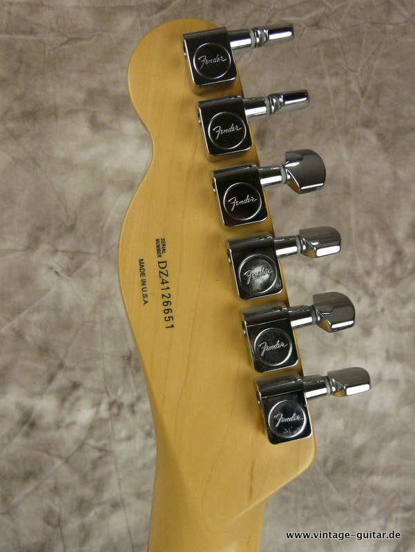Fender-Telecaster-Special-Black-binding-006.JPG