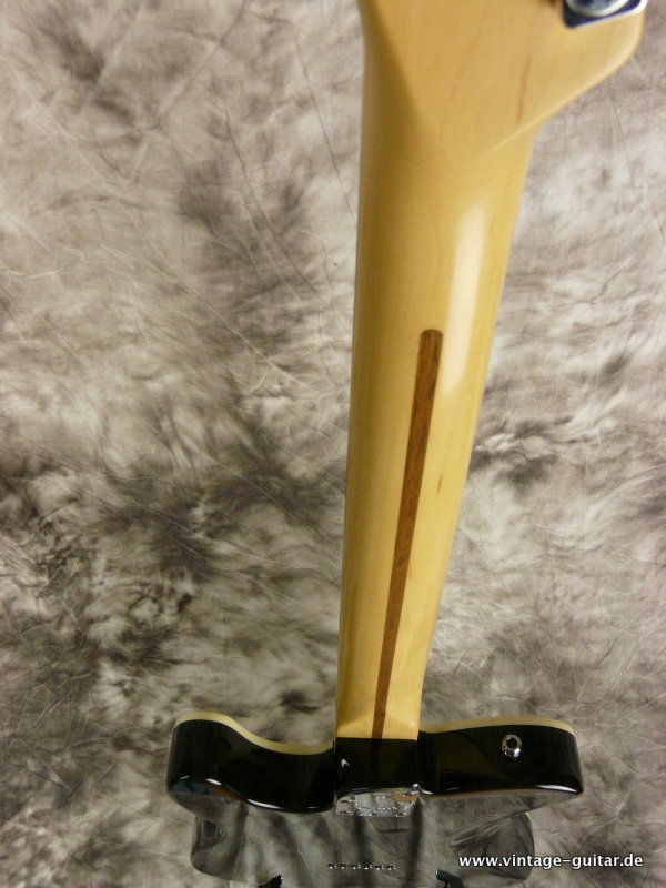 Fender-Telecaster-Special-Black-binding-008.JPG