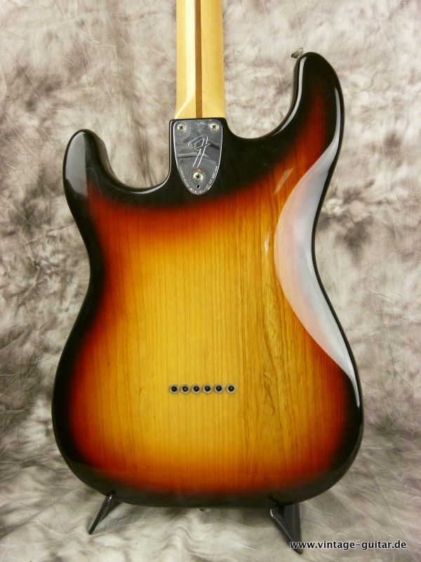 Fender-Stratocaster-sunburst-1980-non-tremolo-004.JPG