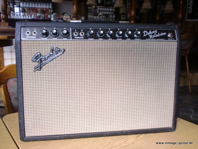 Fender-Deluxe-Reverb_1966-002.JPG