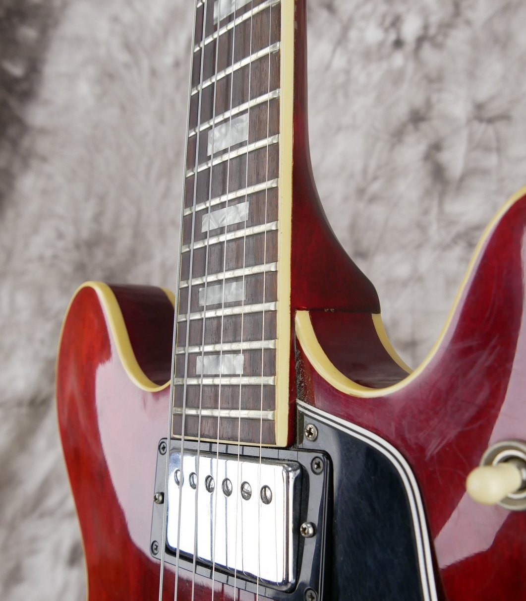 Gibson-ES-335-TD-1976-014.JPG