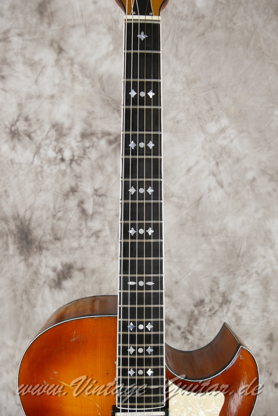 Schulz_Instrumentenbau_Solid_Archtop_sunburst_2000-005.JPG