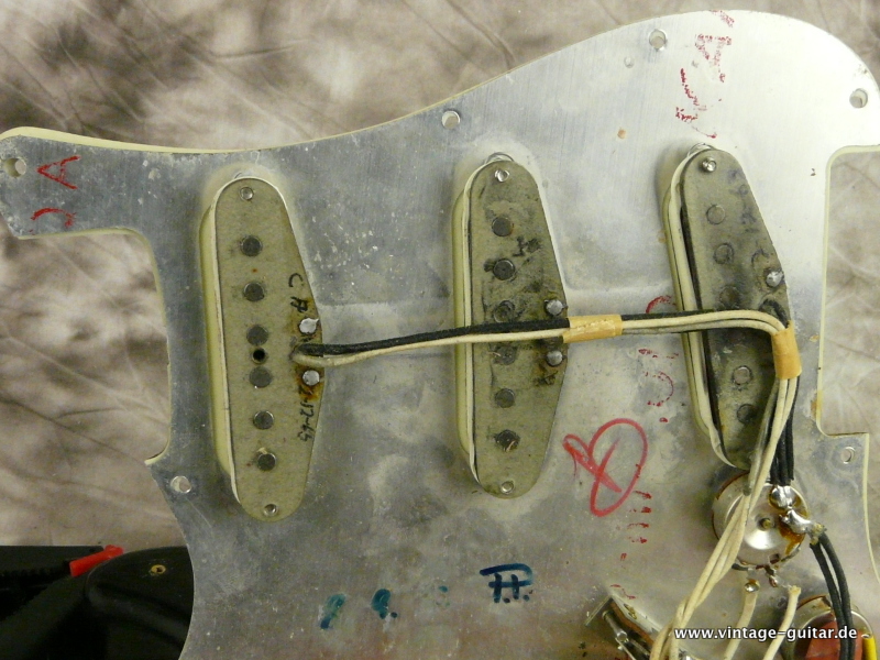 Fender-Stratocaster-1964-65-sunburst-021.JPG