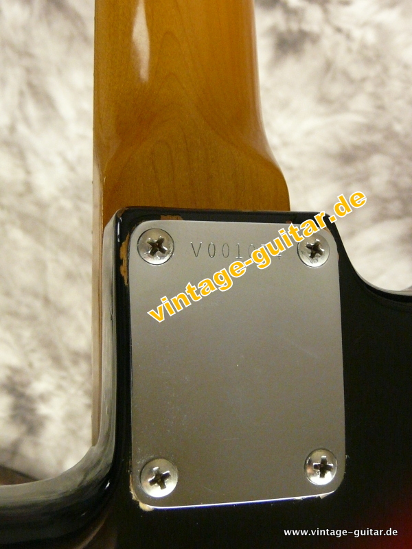 Fender-Stratocaster-1982-First-Reissue-Fullerton-009.JPG