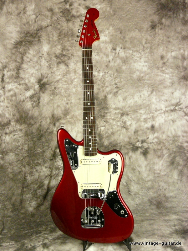 Fender-Jaguar-62-Special-Run-Thin-Lacquer-candy-apple-red-2008-001.JPG