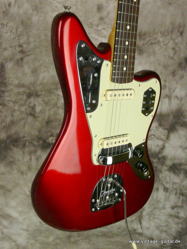 Fender-Jaguar-62-Special-Run-Thin-Lacquer-candy-apple-red-2008-011.JPG