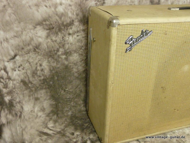 Fender-Showman-cabinet-1964-white-tolex-002.JPG