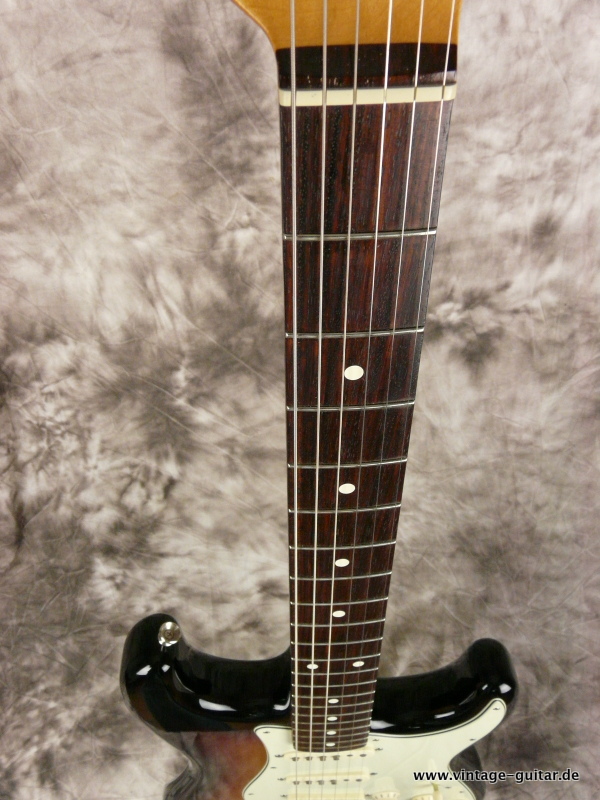 Fender-Mexico-Stratocaster-Classic-60th-Reissue-007.JPG