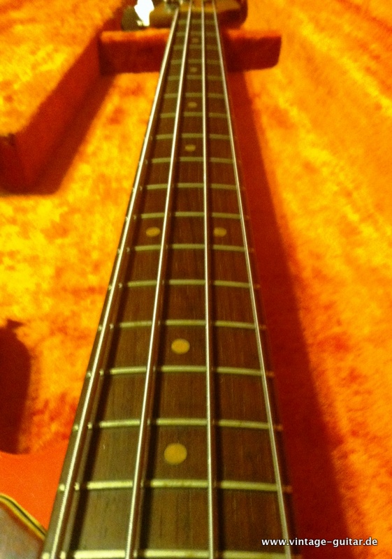 Fender_Precision_Bass-1965-Fiesta-Red-refeinish-005.jpg