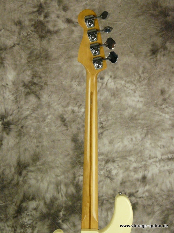 Fender-Jazz-Bass-Longhorn-white-008.JPG