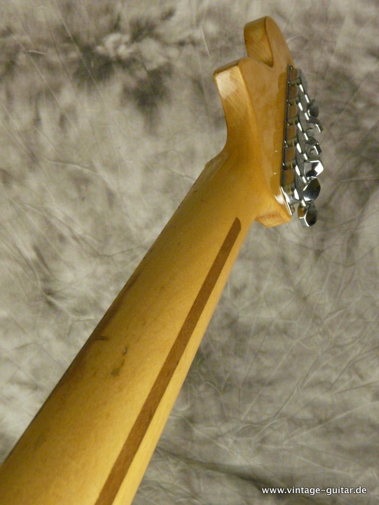 Fender-Stratocaster-1980_sunburst_bleached-009.JPG
