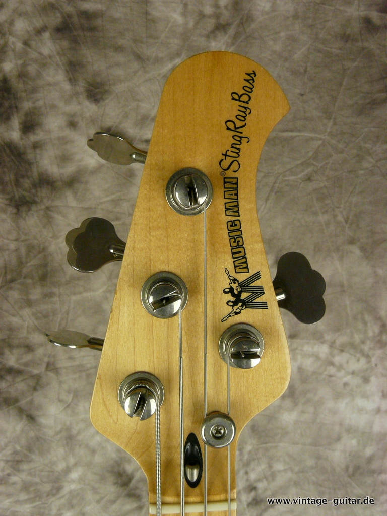 Musicman-Stingray-natural-1982-009.JPG