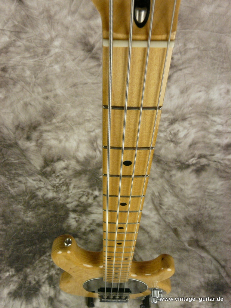 Musicman-Stingray-natural-1982-011.JPG