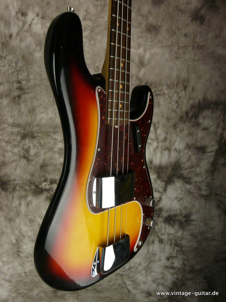 Fender-Precision-Bass-1962-Reissue-005.JPG
