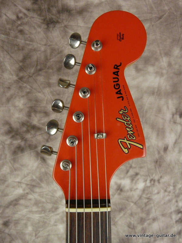 Fender-Jaguar-Thin-Skin-fiesta-red-2008-002.JPG