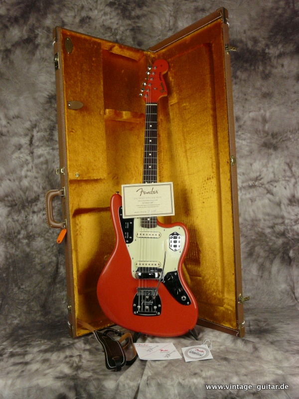 Fender-Jaguar-Thin-Skin-fiesta-red-2008-014.JPG