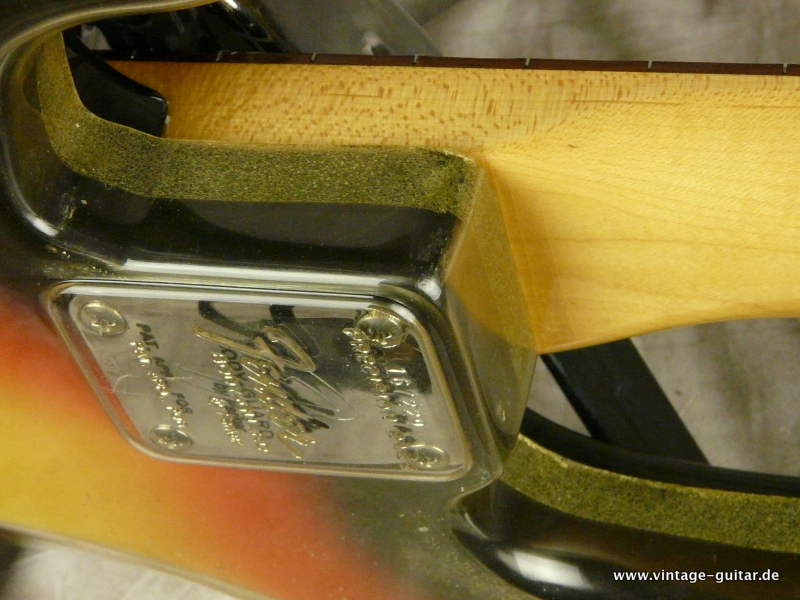 Fender-Precision-Bass-1966-sunburst-near-mint-017.JPG
