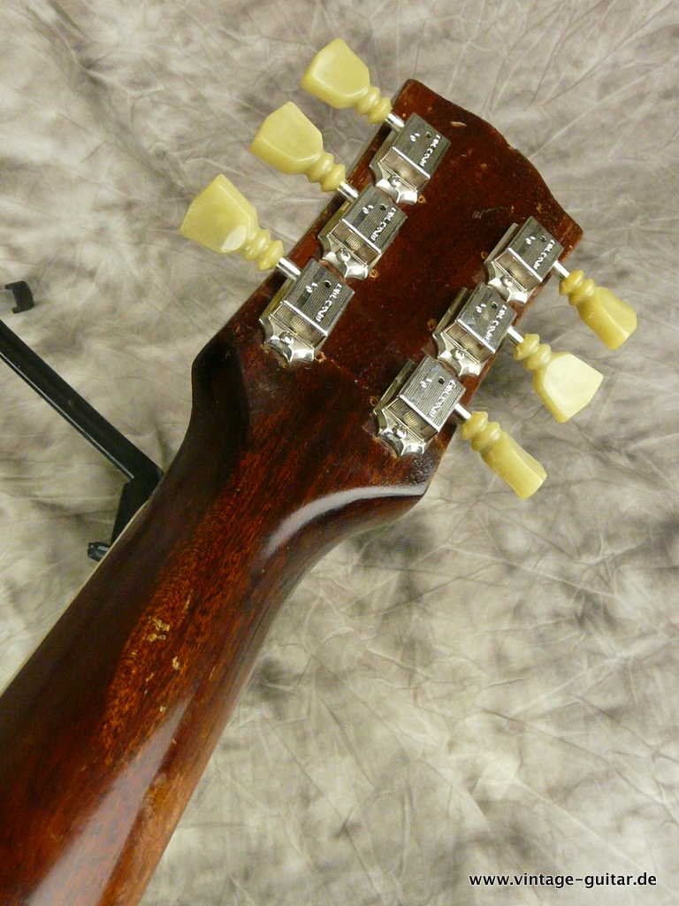 Gibson_Les-Paul_Goldtop-converted_humbucker-stoptail-piece-012.JPG