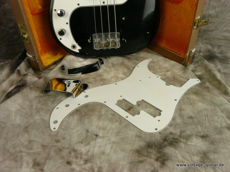 Fender-Precision-Bass-Lefthand-black-maple-cap-neck-1968-011.JPG