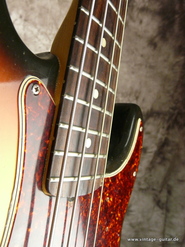 Fender-Precision-Bass-1966-1967-sunburst-016.JPG