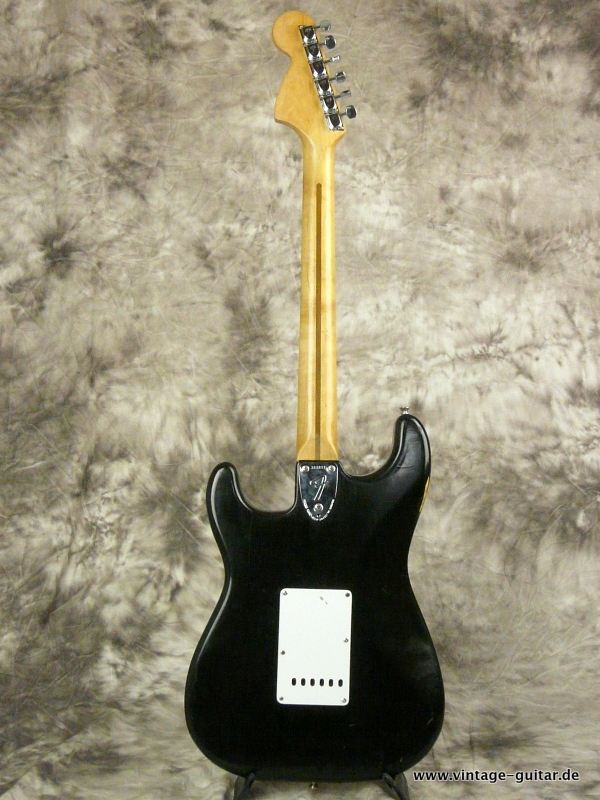Stratocaster-Fender-1973_black-004.JPG