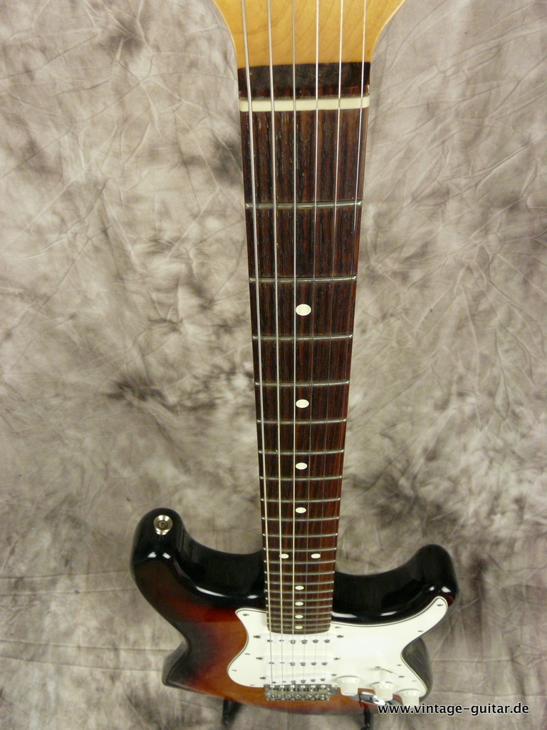 Fender-Stratocaster-Jimi-Hendrix-Voodoo-1998-004.JPG