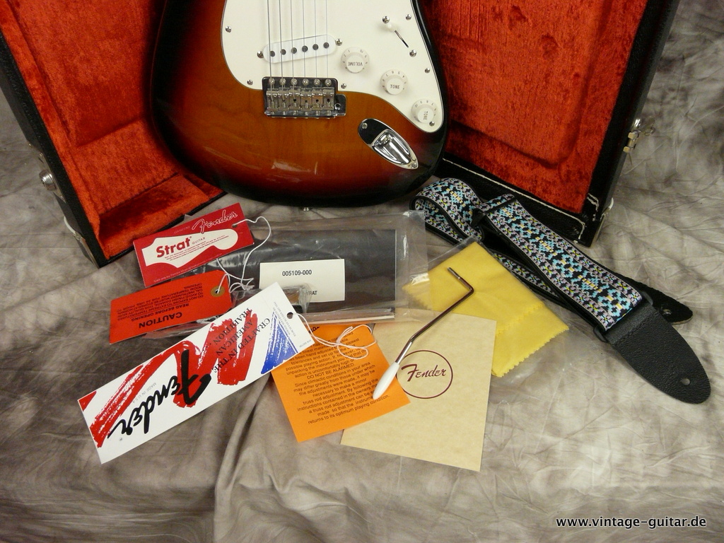 Fender-Stratocaster-Jimi-Hendrix-Voodoo-1998-008.JPG