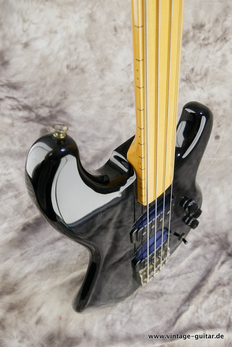 Ibanez_Roadstar_fretless_1979_black-005.JPG