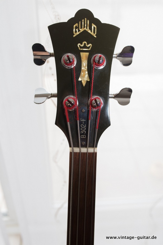 Guild-Bass-B-302-F-1980-fretless-003.jpg