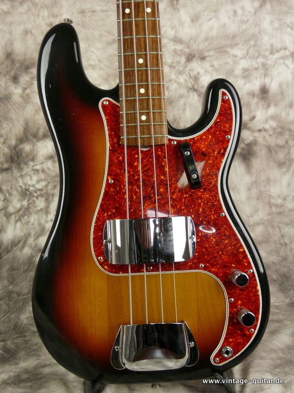 Fender_Precision_Bass-1982-1962-reissue-Fullerton-002.JPG