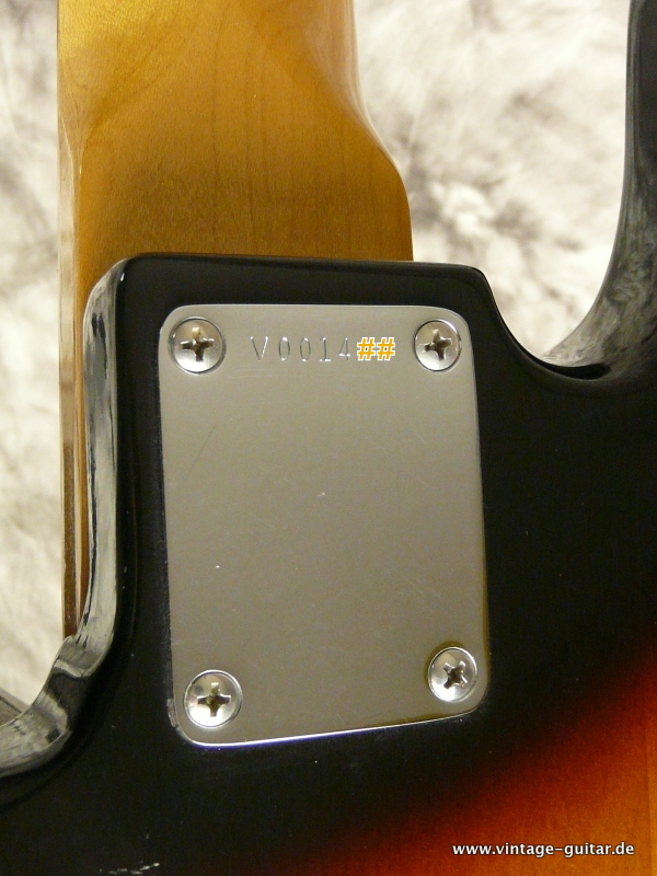 Fender_Precision_Bass-1982-1962-reissue-Fullerton-015.JPG