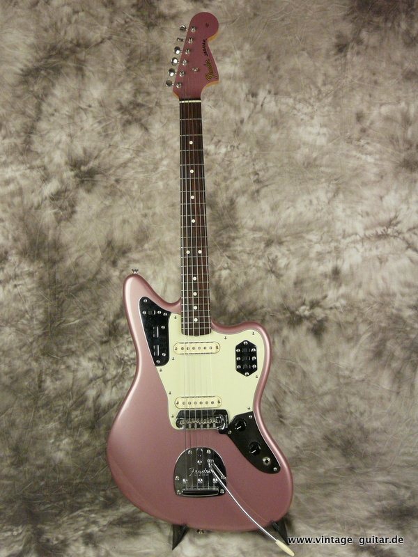 Fender_Jaguar_2008-thin-skin-laquer-burgundy-mist-001.JPG