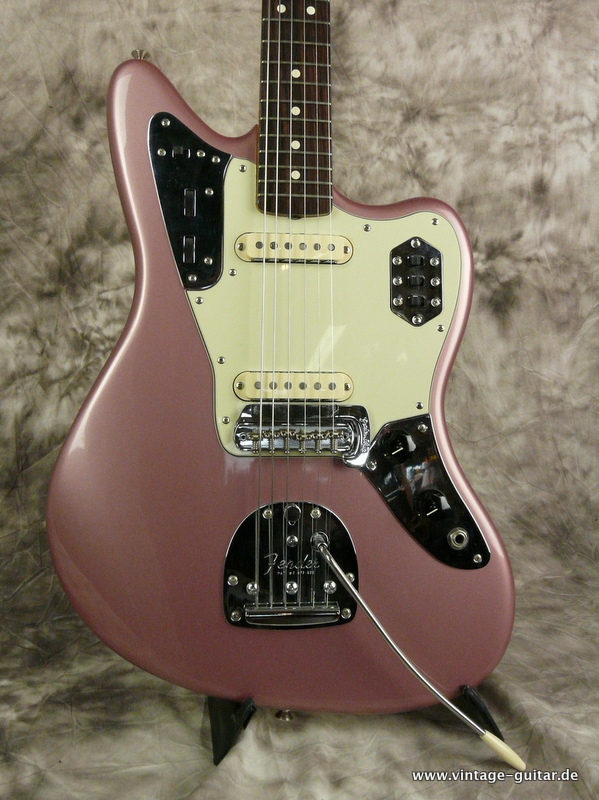 Fender_Jaguar_2008-thin-skin-laquer-burgundy-mist-002.JPG