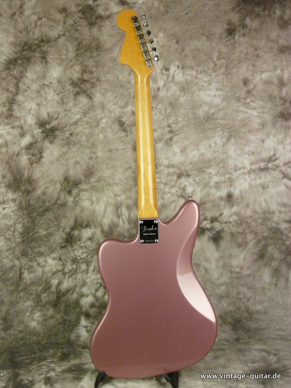 Fender_Jaguar_2008-thin-skin-laquer-burgundy-mist-003.JPG