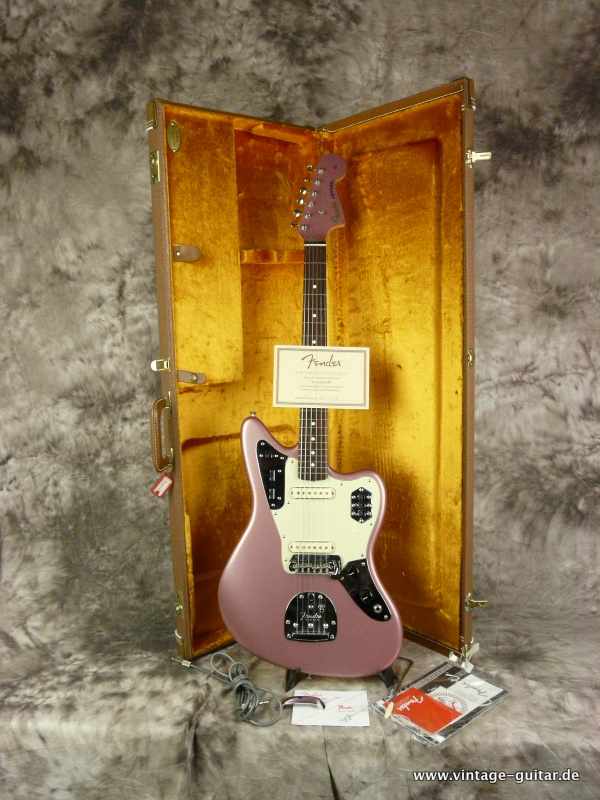 Fender_Jaguar_2008-thin-skin-laquer-burgundy-mist-014.JPG